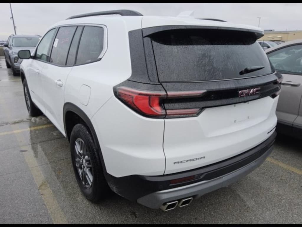 Used 2025 GMC Acadia Elevation SUV