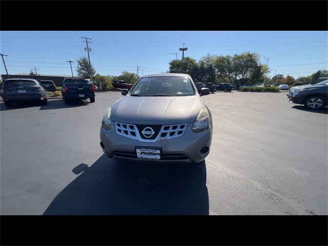 2015 Nissan Rogue Select S photo 3