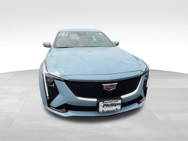 2025 Cadillac CT5 V-Series - Photo 8