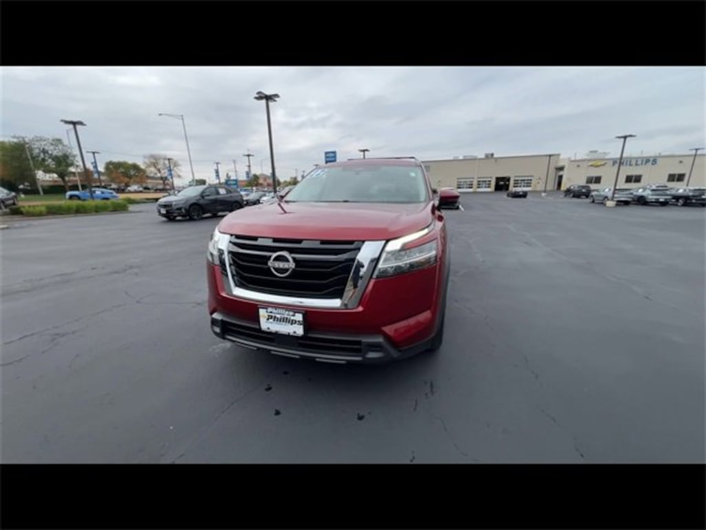 Used 2022 Nissan Pathfinder SV 4WD SUV