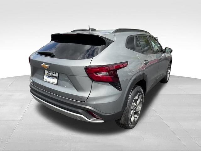 2026 Chevrolet Trax LT - Photo 6