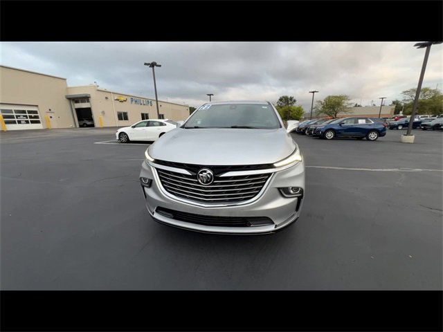 2022 Buick Enclave Essence photo 2