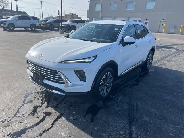 2025 Buick Envision Preferred's photo