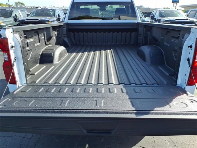2026 Chevrolet Silverado 2500HD photo 4