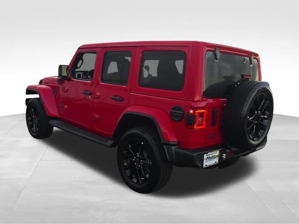 Used 2025 Jeep Wrangler 4xe Sahara SUV