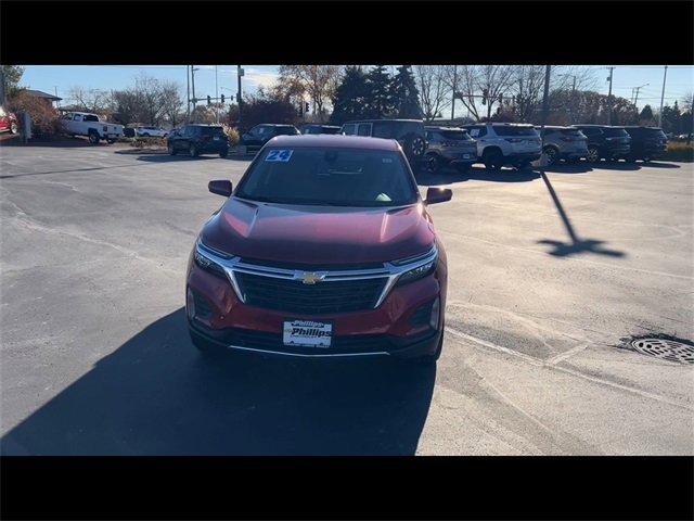 2024 Chevrolet Equinox LT photo 2