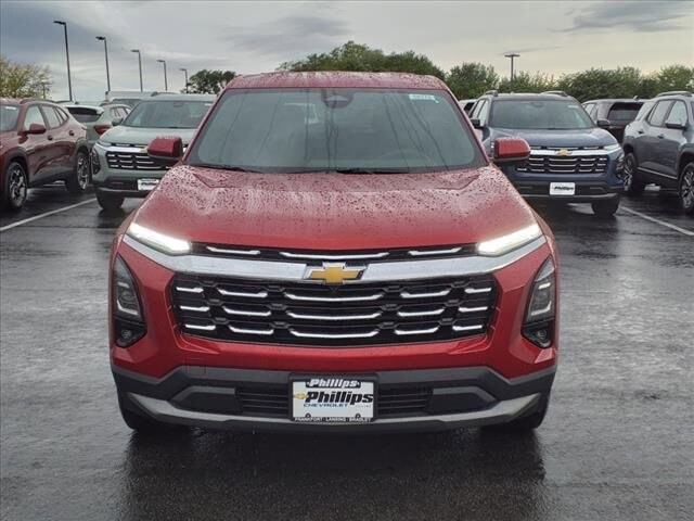 2025 Chevrolet Equinox LT photo 2