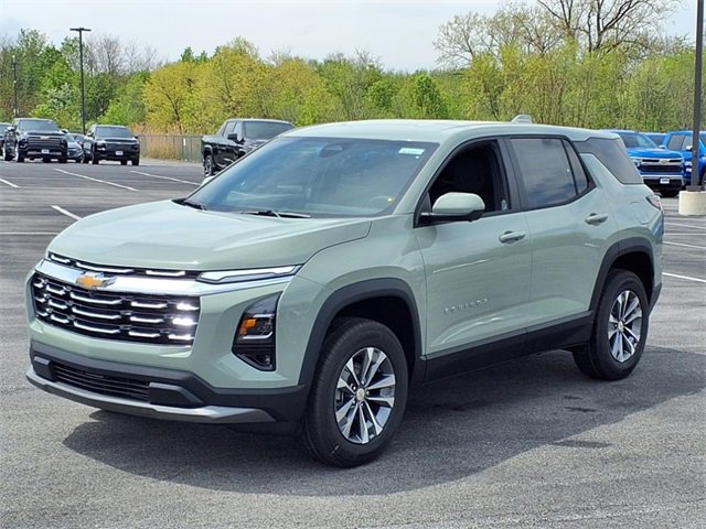 2026 Chevrolet Equinox LT photo 3