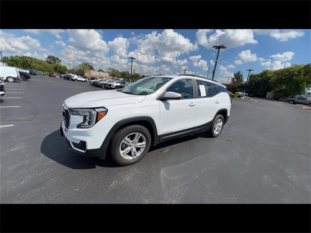 2022 Gmc Terrain SLE photo 3
