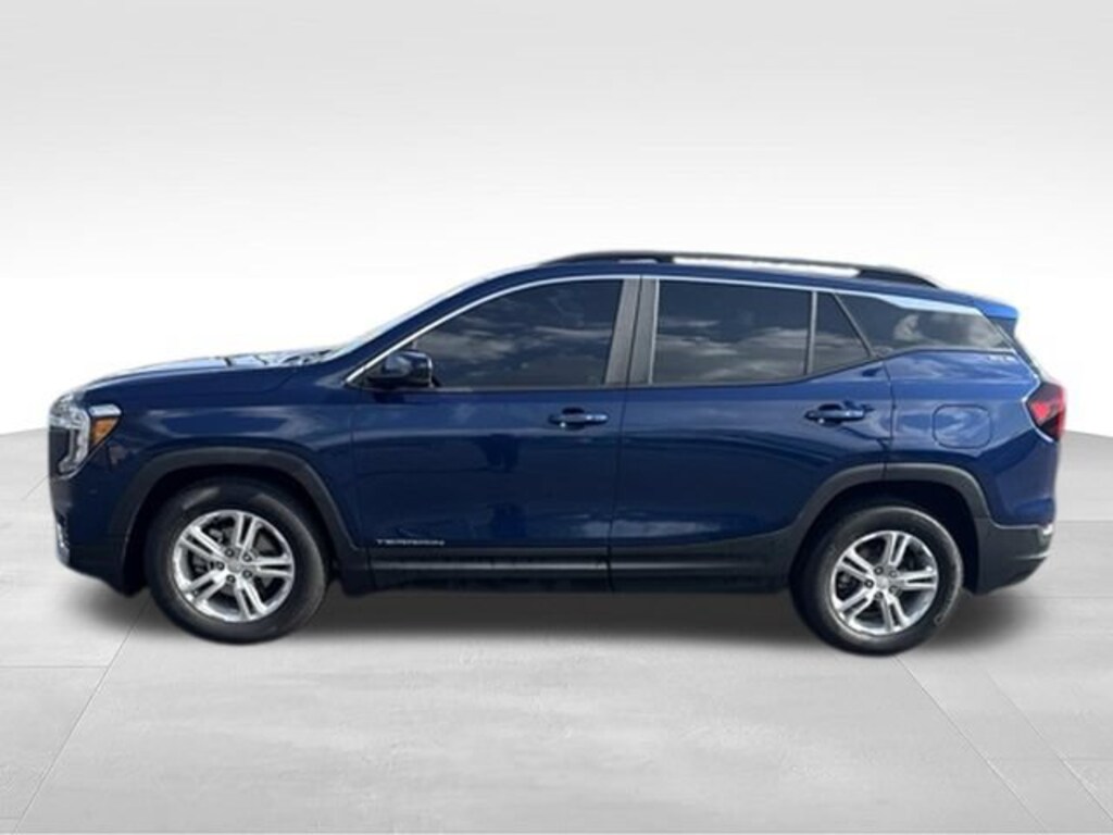 Used 2022 GMC Terrain SLE SUV