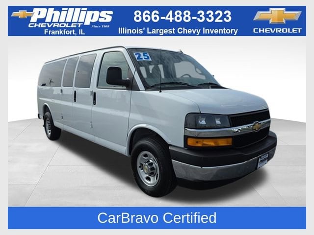 2025 Chevrolet Express 3500 LT Extended's photo