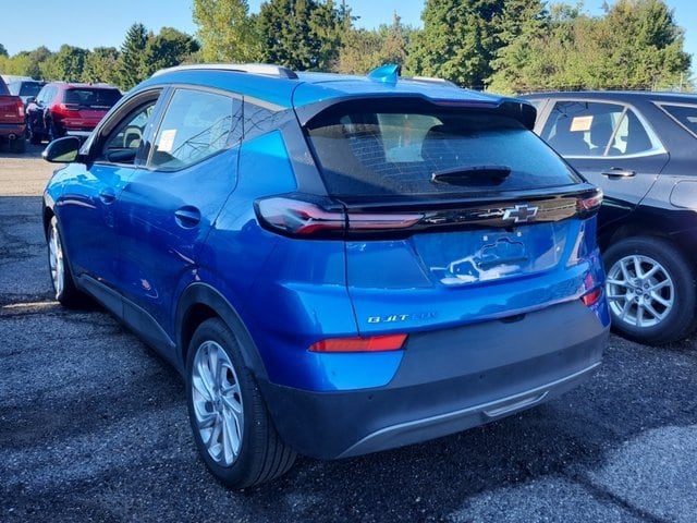Used 2023 Chevrolet Bolt EUV LT with VIN 1G1FY6S01P4124437 for sale in Frankfort, IL