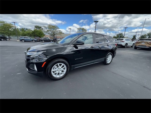 2023 Chevrolet Equinox LT photo 4