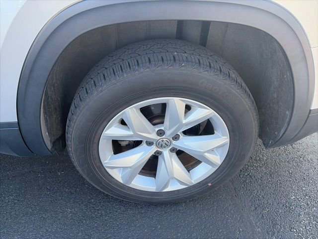 Used 2019 Volkswagen Atlas SE with VIN 1V2LR2CA0KC594446 for sale in Frankfort, IL