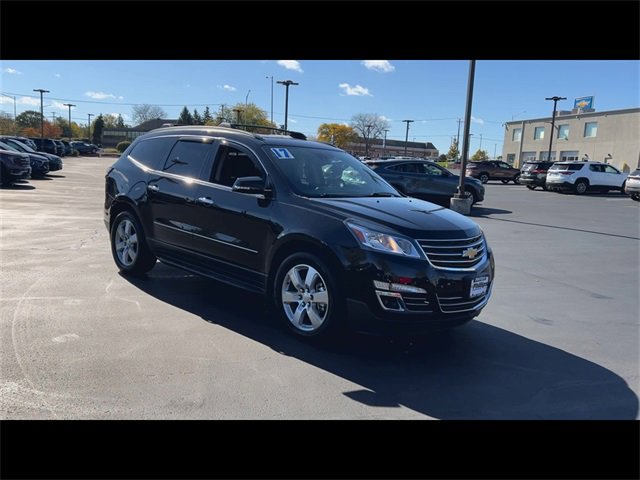 Used 2017 Chevrolet Traverse Premier with VIN 1GNKVJKD4HJ108697 for sale in Frankfort, IL