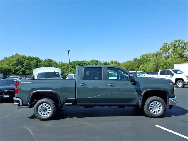 2026 Chevrolet Silverado 2500HD LT photo 2