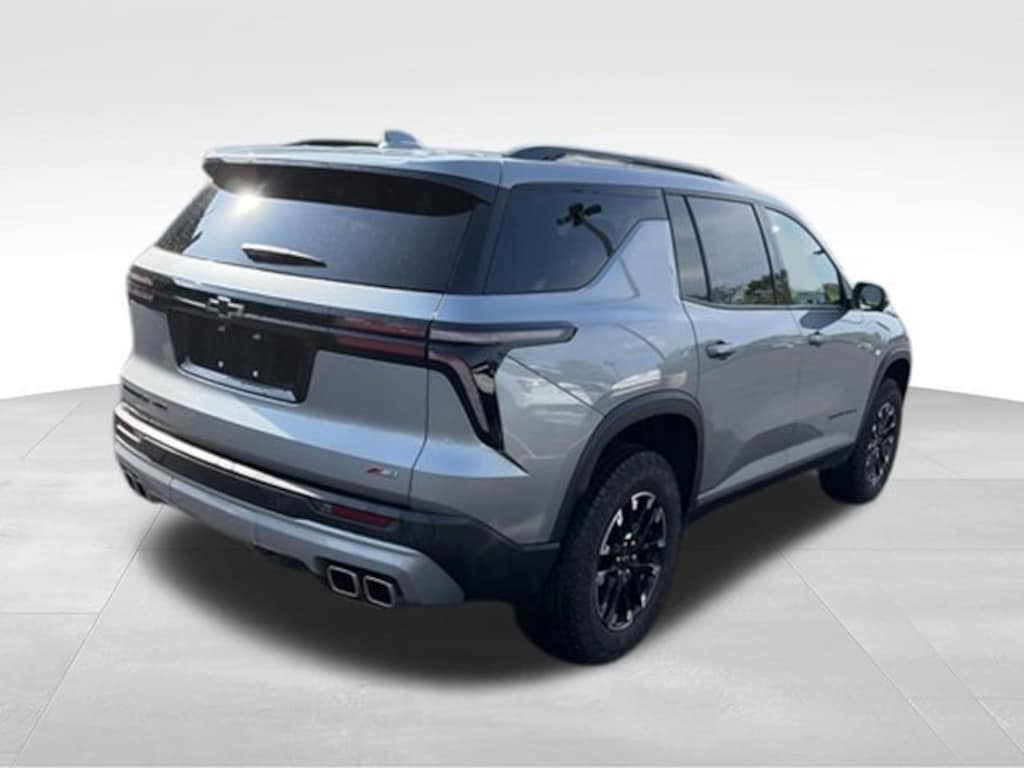 Used 2025 Chevrolet Traverse Z71 SUV