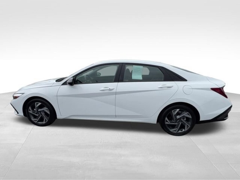 Used 2025 Hyundai Elantra SEL Sport Sedan