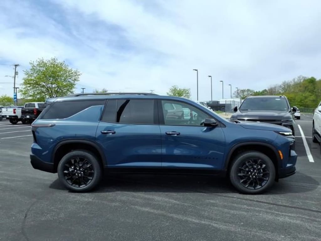 New 2026 Chevrolet Traverse LT SUV