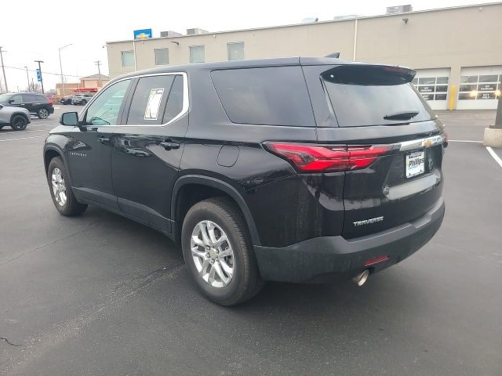 Used 2023 Chevrolet Traverse LS SUV