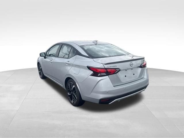 Used 2024 Nissan Versa Sedan SR with VIN 3N1CN8FV1RL915586 for sale in Frankfort, IL