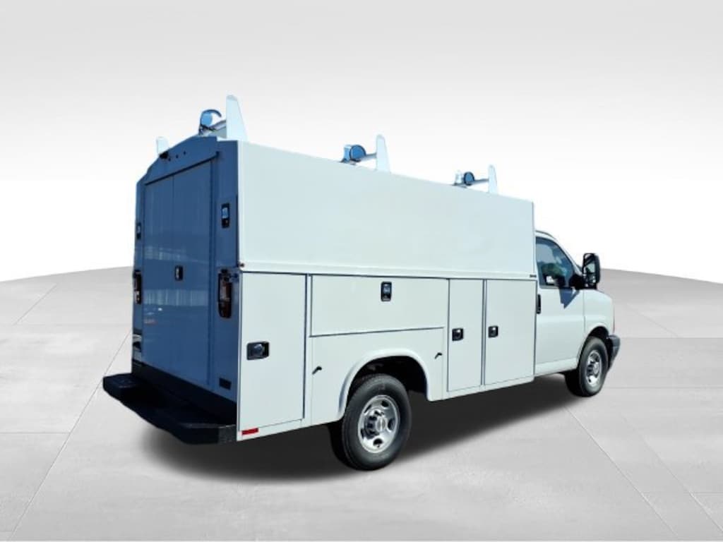 New 2026 Chevrolet Express Cutaway 3500 1WT Cutaway Van