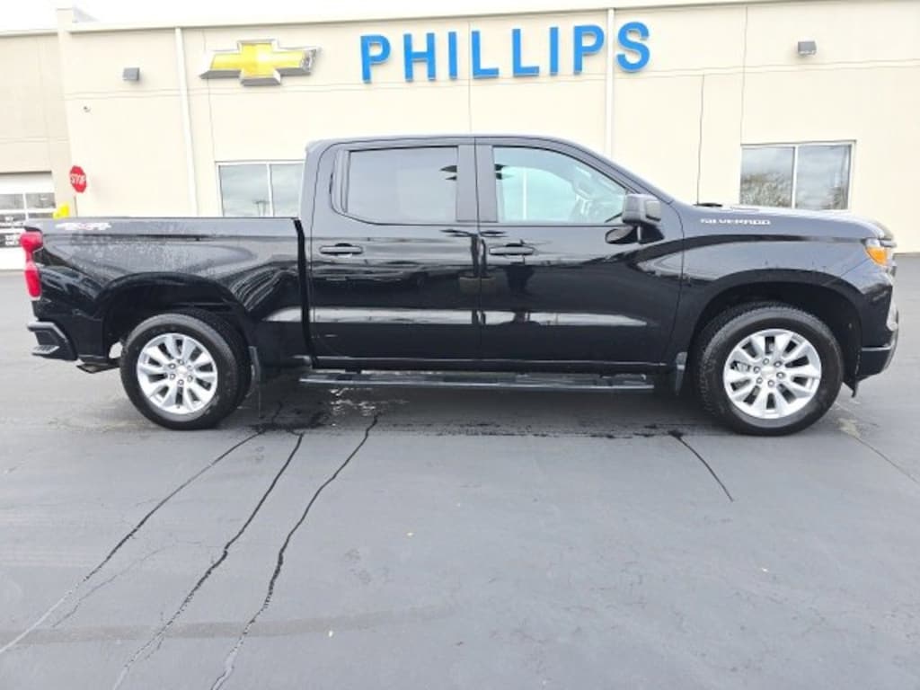 Used 2025 Chevrolet Silverado 1500 Custom Truck