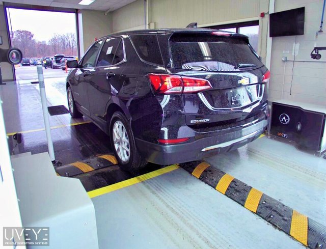 2024 Chevrolet Equinox LT photo 2