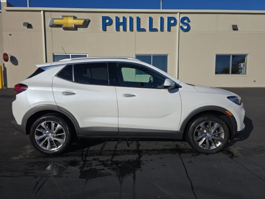 Used 2022 Buick Encore GX Essence SUV