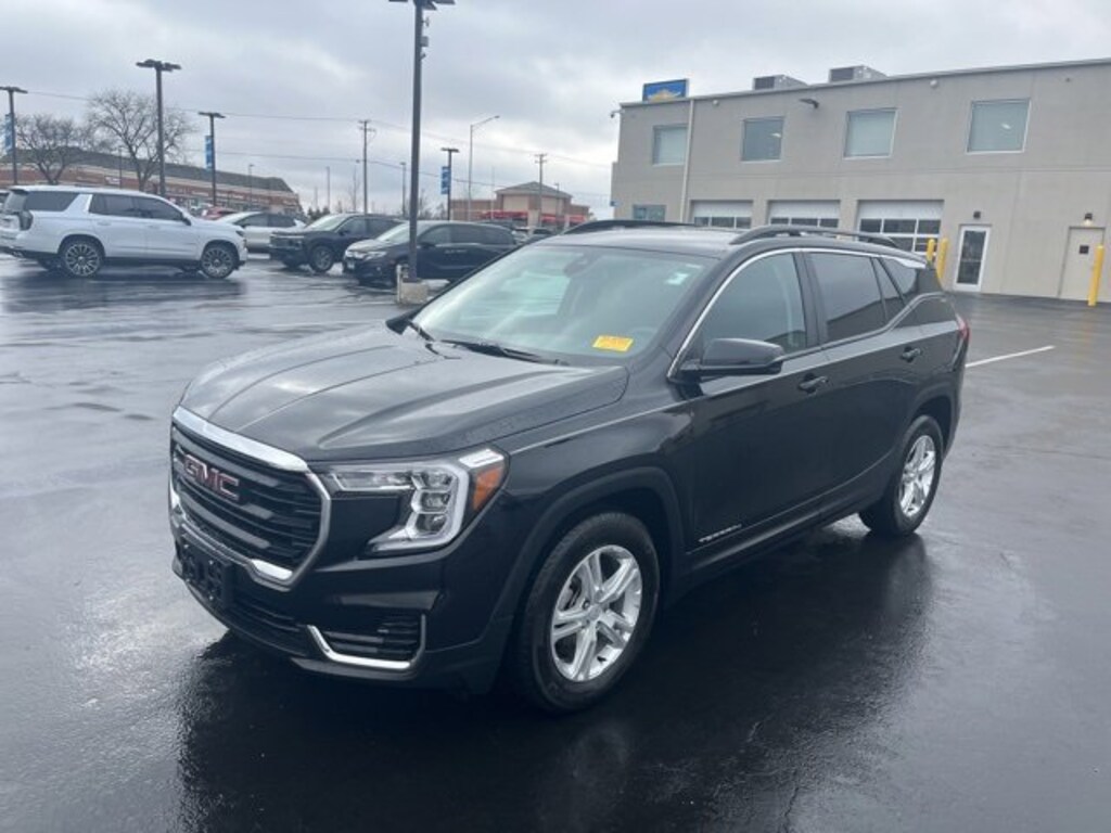 Used 2023 GMC Terrain SLE SUV
