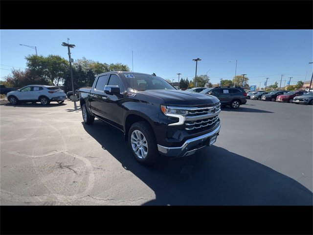 2024 Chevrolet Silverado 1500 LTZ photo 2