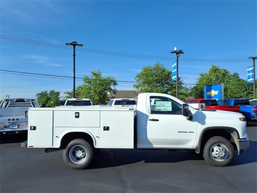 New 2025 Chevrolet Silverado 3500 HD Chassis Cab Work Truck Truck
