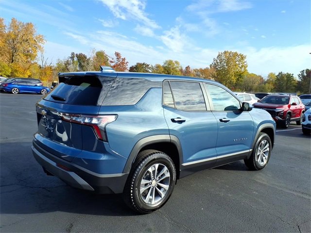 2026 Chevrolet Equinox LT photo 3