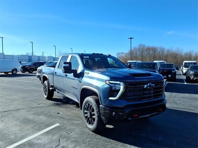 2026 Chevrolet Silverado HD LT's photo