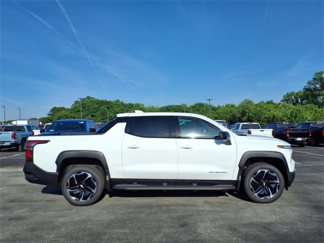 2026 Chevrolet Silverado EV LT photo 3