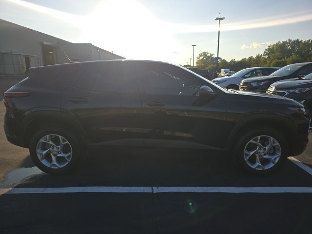 2024 Chevrolet Trax LS photo 3