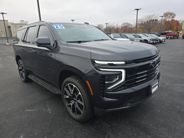 2025 Chevrolet Tahoe RST photo 2