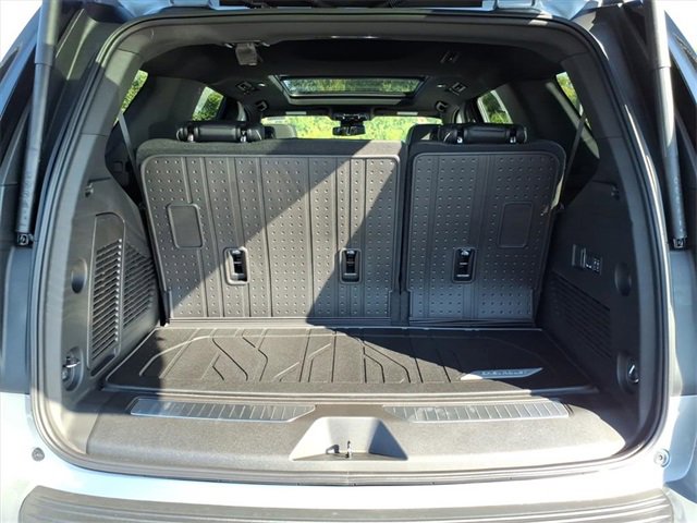2026 Chevrolet Tahoe Premier photo 4