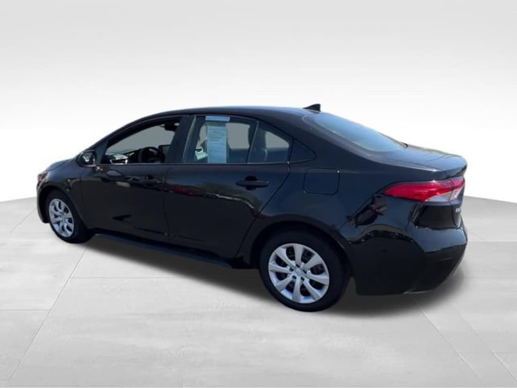 Used 2024 Toyota Corolla LE