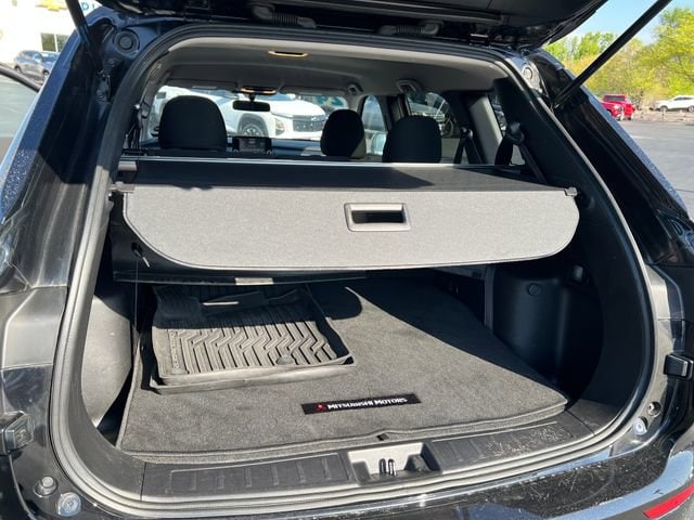 2024 Mitsubishi Outlander ES - Photo 22