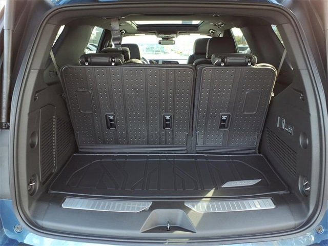 2026 Chevrolet Tahoe Premier photo 4