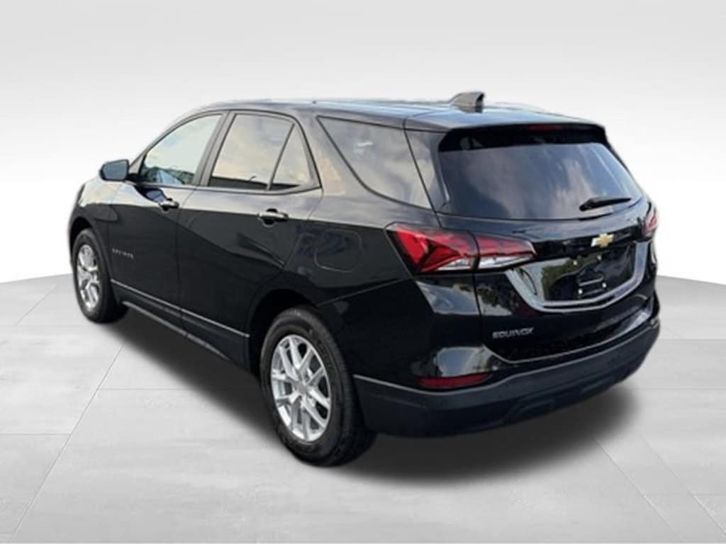 Used 2024 Chevrolet Equinox LS SUV