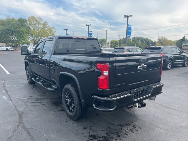 2022 Chevrolet Silverado 2500HD LTZ photo 2