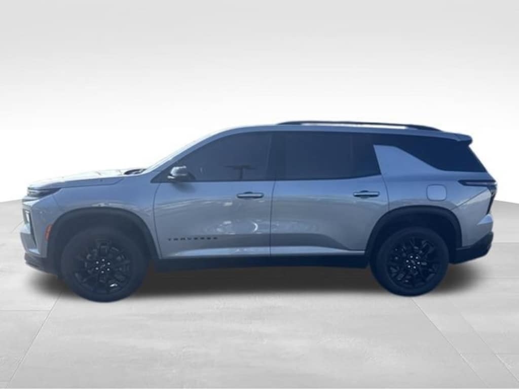 Used 2024 Chevrolet Traverse LT SUV