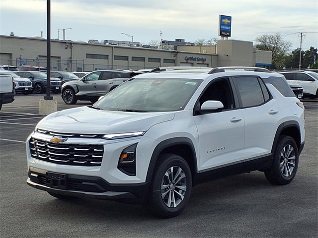 2026 Chevrolet Equinox LT photo 3