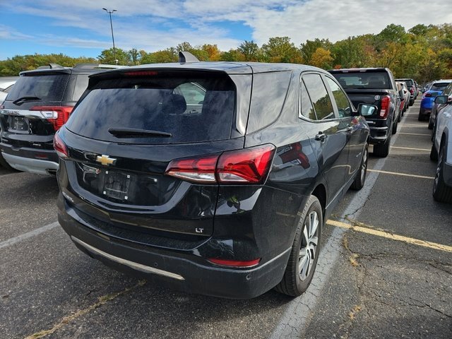 2024 Chevrolet Equinox LT photo 3