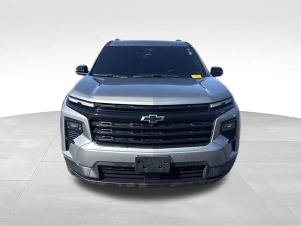 Used 2024 Chevrolet Traverse LT SUV