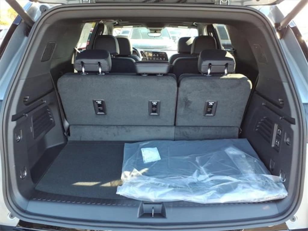 New 2026 Chevrolet Traverse High Country SUV