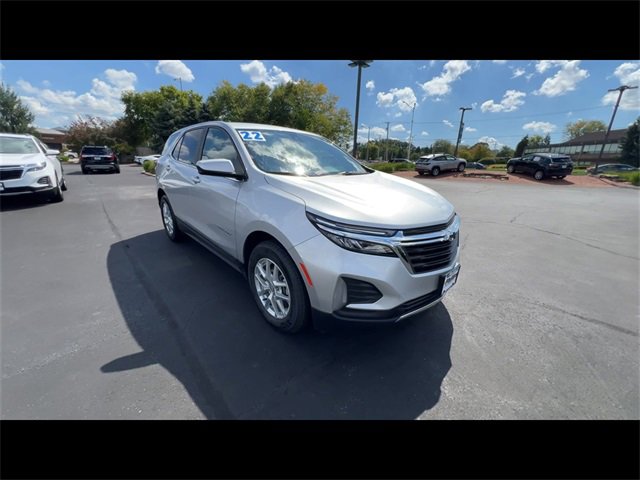 2022 Chevrolet Equinox LT photo 2