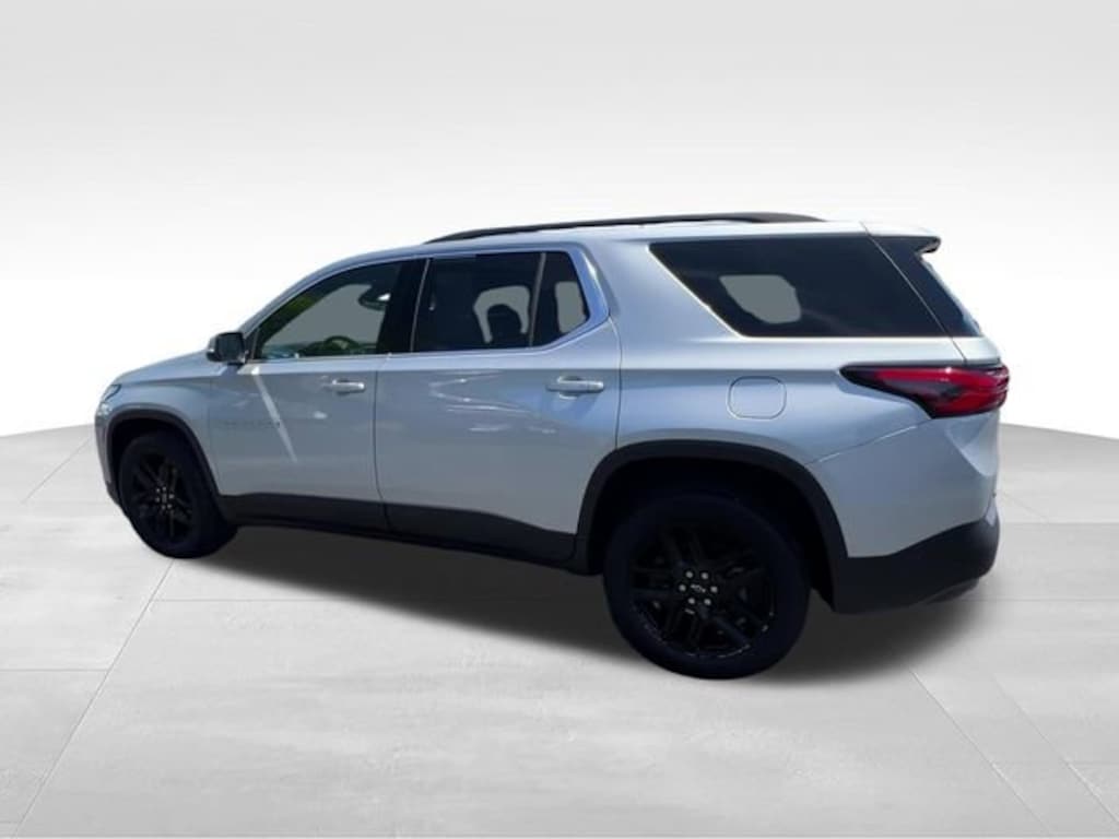 Used 2022 Chevrolet Traverse LT Cloth SUV